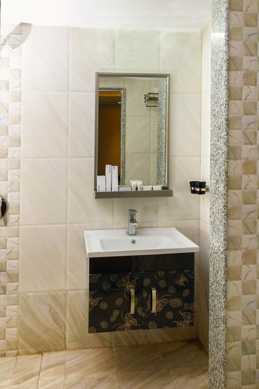 Treebo Bj'S By The Way Hotel Bhubaneswar Luaran gambar